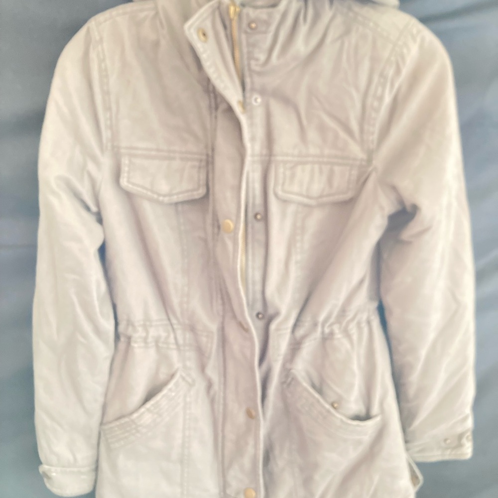 Gray Utility Jacket with Relaxed Fit and Soft Fabric